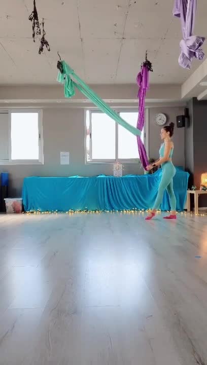 Artist Shows Amazing Double Aerial Tricks
