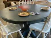 Guy Brilliantly Refurbishes Thrifted Dining Table