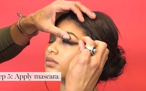 Beyoncé’s Makeup Artist Creates Smoky Eye Makeup