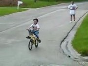 Little Kid on Bike Rides Into Pole - Fun - Y8.COM
