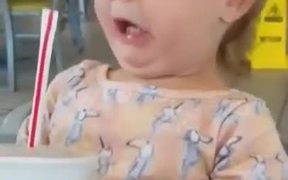 Little Girl Tries Coke For The First Time - Kids - VIDEOTIME.COM