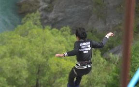 Bungee Jumper Jumping - Sports - VIDEOTIME.COM