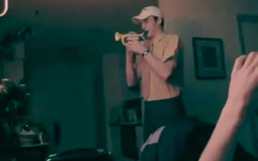The Trumpet Virtuoso - Fun - VIDEOTIME.COM