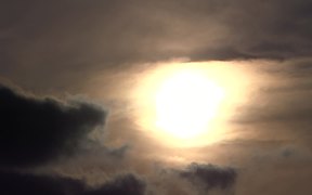 Evening Sun Halo - Fun - VIDEOTIME.COM