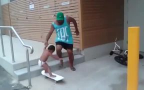 2 Year Old Skateboarder - Kids - VIDEOTIME.COM