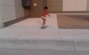 2 Year Old Skateboarder - Kids - VIDEOTIME.COM