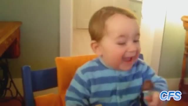 Babies Laughing At Spoons - Kids - Videotime.com