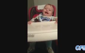 Babies Laughing At Spoons - Kids - Videotime.com