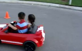 Little Kids Drifting - Kids - VIDEOTIME.COM