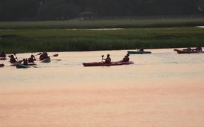 Family Canoe Tour - Sports - VIDEOTIME.COM