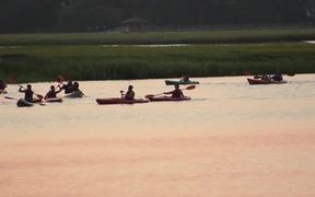 Family Canoe Tour - Sports - VIDEOTIME.COM