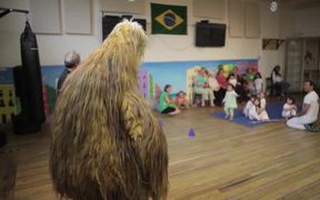 Snook the Sloth at Santa Barbara’s Earth Day - Fun - VIDEOTIME.COM