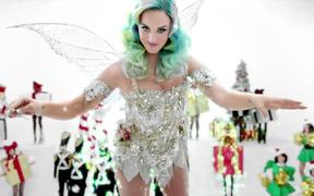 H&M Commercial: Happy & Merry with Katy Perry