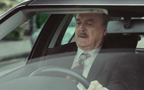 Specsavers Commercial: Fawlty Car - Commercials - VIDEOTIME.COM