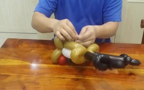 Balloon Modeling - Elk 2/3 - Fun - VIDEOTIME.COM