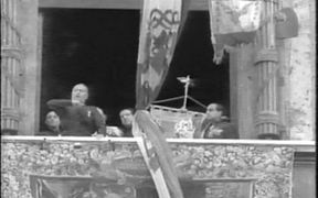 Mussolini Addressing Huge Crowd In Rome - Weird - VIDEOTIME.COM