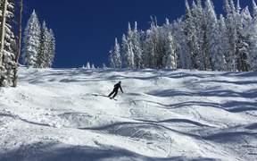Winter and Skier - Fun - VIDEOTIME.COM