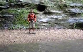 Paul Walks On Water - Fun - VIDEOTIME.COM