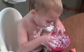 My Kid Loves Greek Yogurt - Kids - VIDEOTIME.COM