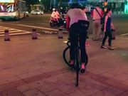 Fixed style | Trackstand in the city