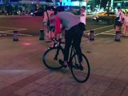 Fixed style | Trackstand in the city