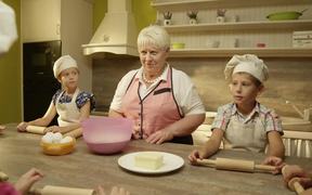 Seamstresses & Cooks - Commercials - VIDEOTIME.COM