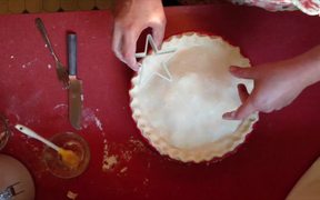 How to Make a Fruit Pie - Fun - VIDEOTIME.COM