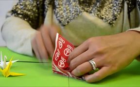How to Make an Origami Peace Crane - Fun - VIDEOTIME.COM