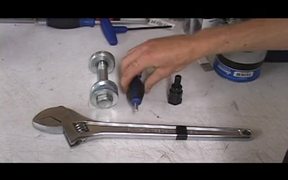 Fixed Gear Bike. Installing Spline Drive Cranks - Tech - VIDEOTIME.COM
