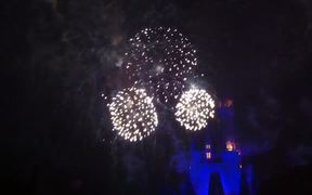 Mickey’s Very Merry Christmas Party-Fireworks - Fun - VIDEOTIME.COM