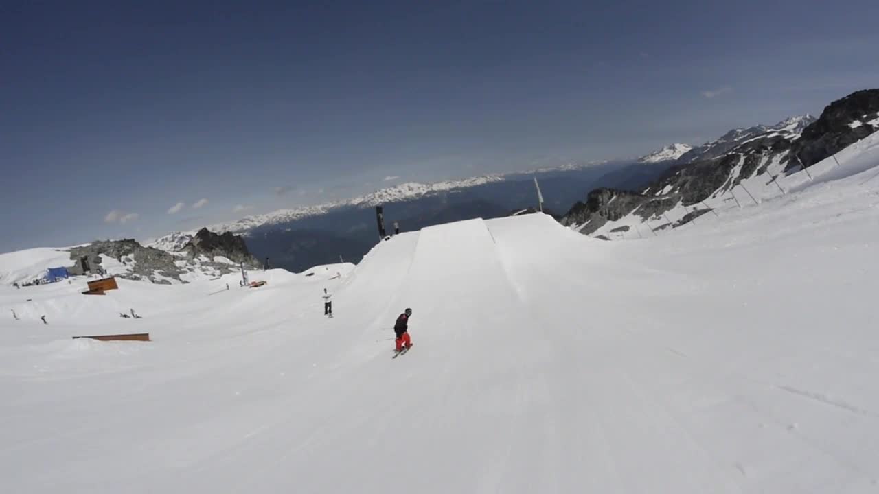 The Park - First Jump - Ski