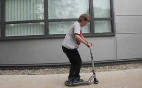 Owen Goldson June Scooter - Sports - VIDEOTIME.COM
