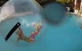 Vinyl Bubble - On Water - Fun - VIDEOTIME.COM