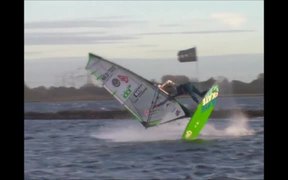 Autumn Windsurfing Freestyle Indianstyle - Sports - VIDEOTIME.COM