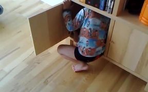 Tobias in the Closet - Kids - VIDEOTIME.COM