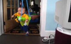 Jumping Babies - Kids - VIDEOTIME.COM