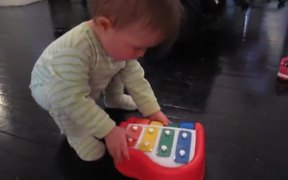 Ruby The Traveling Musician - Kids - VIDEOTIME.COM