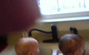 Babies Take a Bath - Kids - Videotime.com