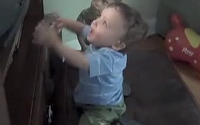 Dancing Babies - Kids - Videotime.com