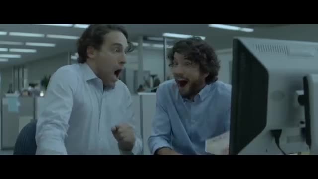 French Loto Commercial: Out of Office