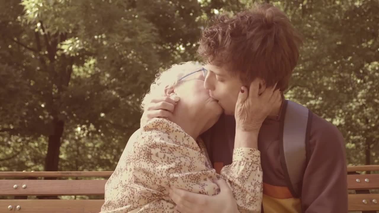 Mocinho Commercial: The Kiss