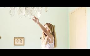 Porcelain Dolls - Commercials - VIDEOTIME.COM