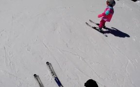 Stella Skiing - Kids - VIDEOTIME.COM