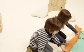 Play with Your Imagination - Kids - VIDEOTIME.COM