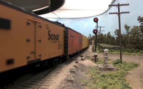Train 90 EB at Walkerford - Anims - VIDEOTIME.COM