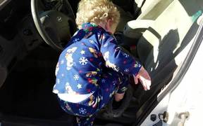 Toddler Tries to Drive Car to the Store - Kids - VIDEOTIME.COM