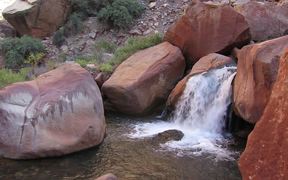 Grand Canyon National Park: Split Rock Waterfall - Fun - VIDEOTIME.COM