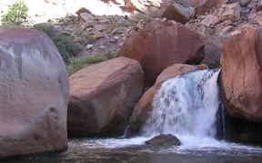 Grand Canyon National Park: Split Rock Waterfall - Fun - VIDEOTIME.COM