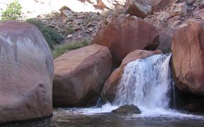 Grand Canyon National Park: Split Rock Waterfall - Fun - Videotime.com