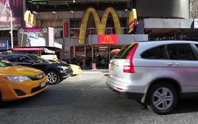 Mc Donalds in Times Square - Commercials - VIDEOTIME.COM